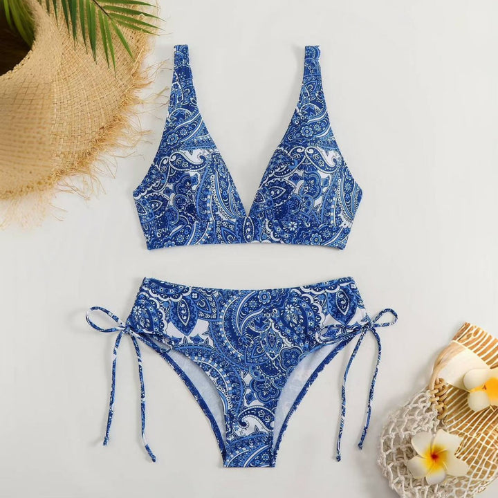 Women's Triangle Bikini with Playful Paisley Pattern Mune Fashion