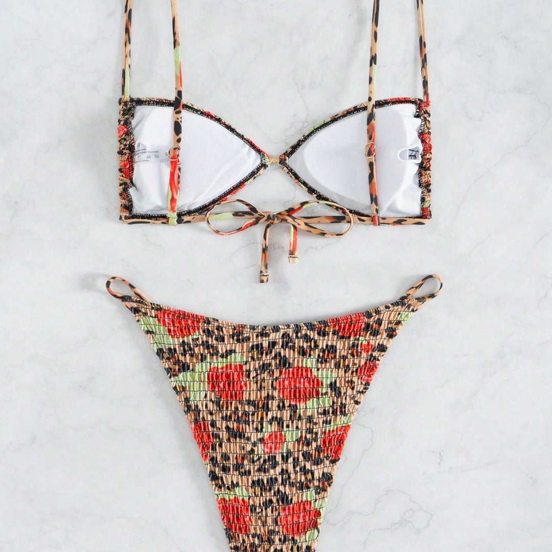 Ladies seductive triangle bikini with textured surface Mune Fashion