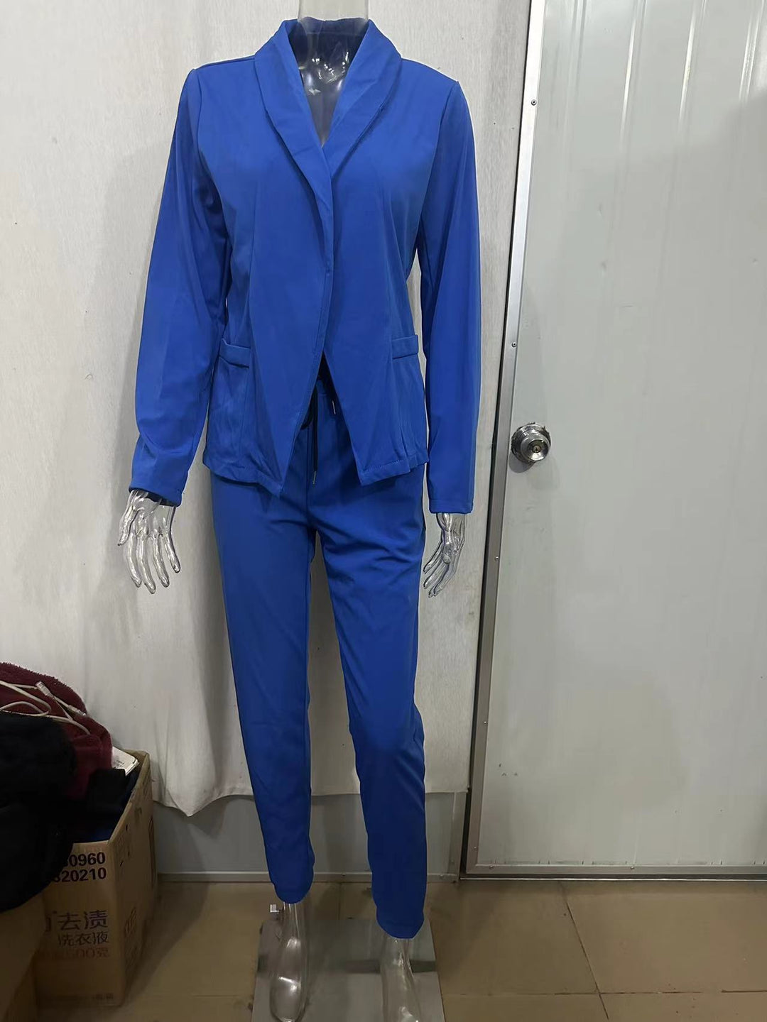 Women's two-piece blazer jogger set with tailored blazer and elastic waistband trousers Mune Fashion