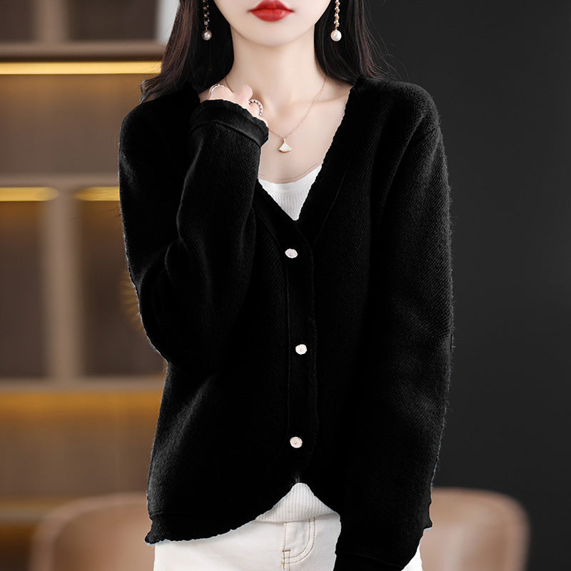 Women Short Cut V-Neck Cardigan with Fine Velvet and Pearly Buttons Mune Fashion