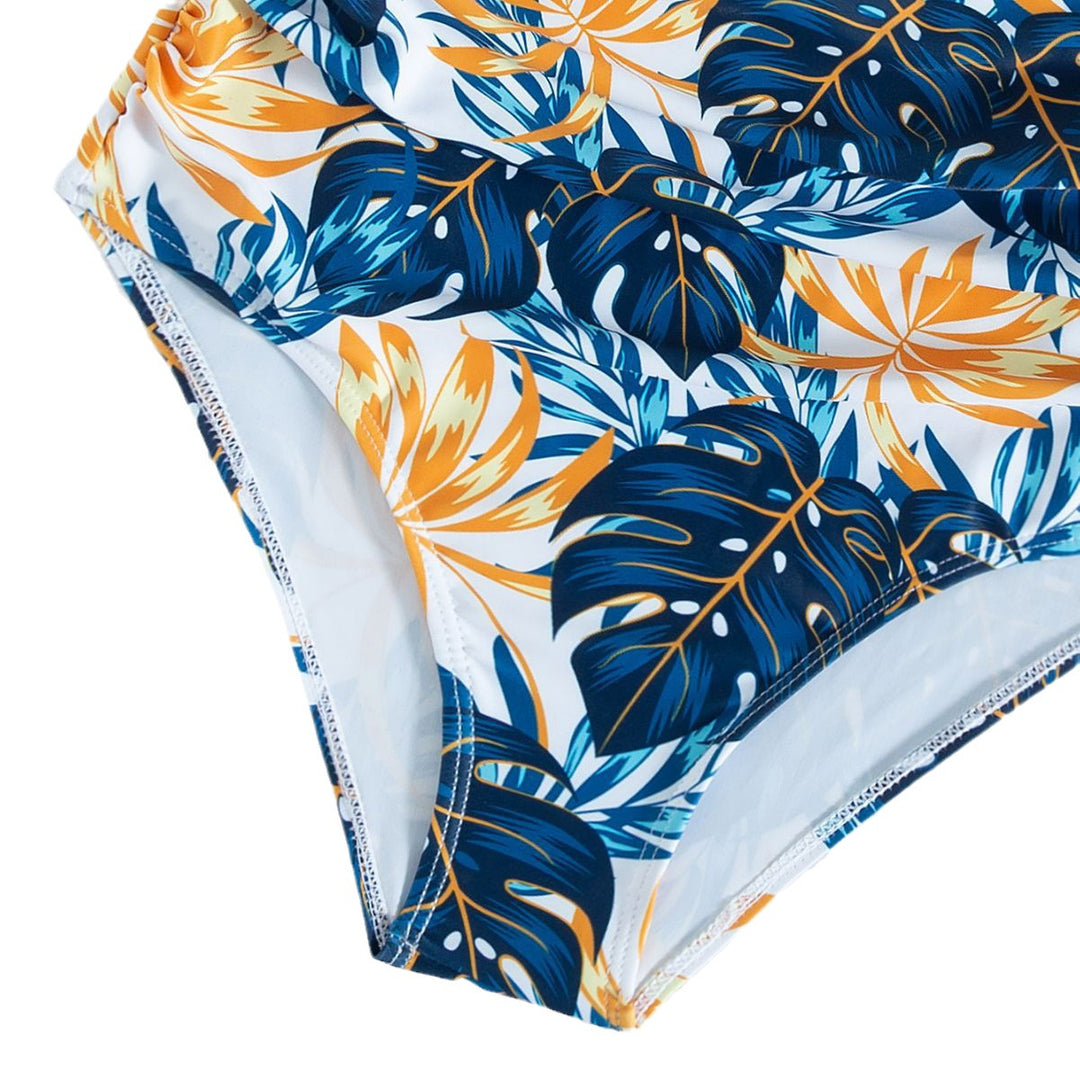 Women's bikini set with playful ruffle and high-cut pants Mune Fashion