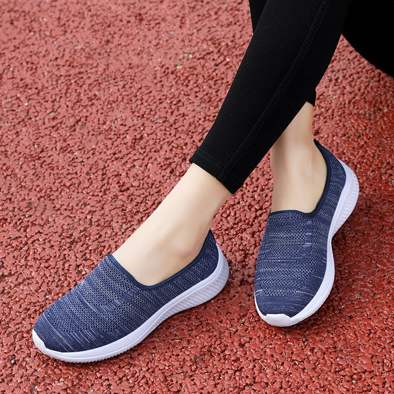 Women's lightweight slip-on walking shoes with breathable knitted upper material Mune Fashion