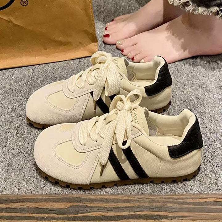 Women Retro-Inspired Suede Sneakers with Sporty Profile Mune Fashion