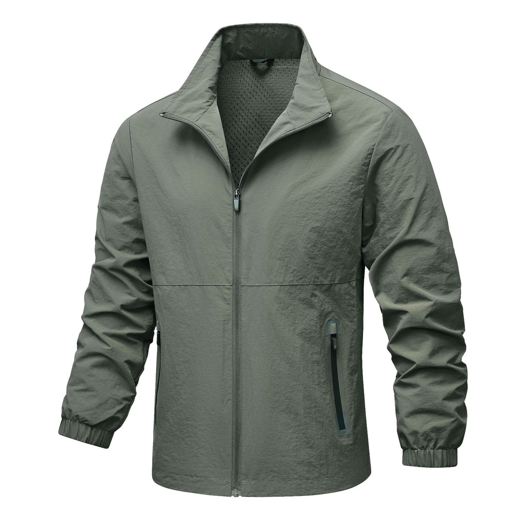 Men's lightweight technical windbreaker with mesh lining, high stand-up collar and zippered pockets Mune Fashion