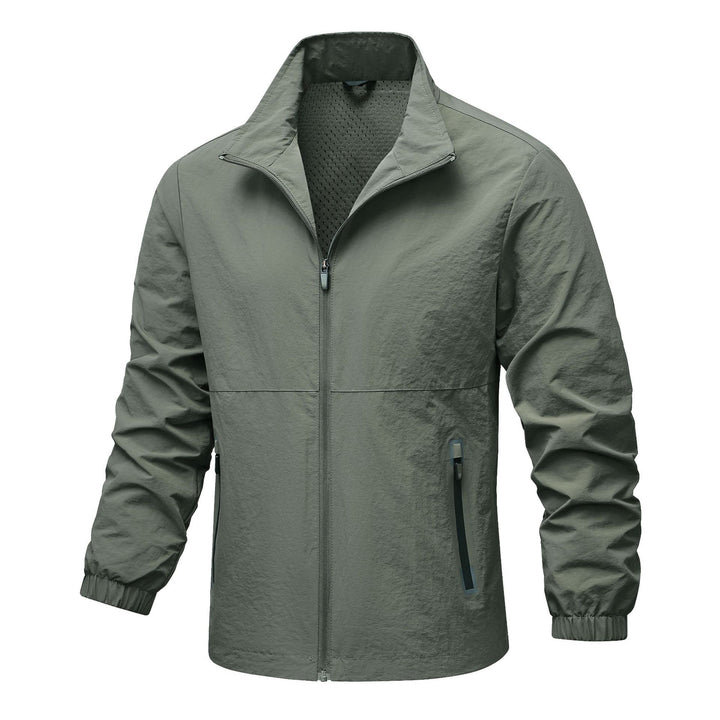 Men's lightweight technical windbreaker with mesh lining, high stand-up collar and zippered pockets Mune Fashion