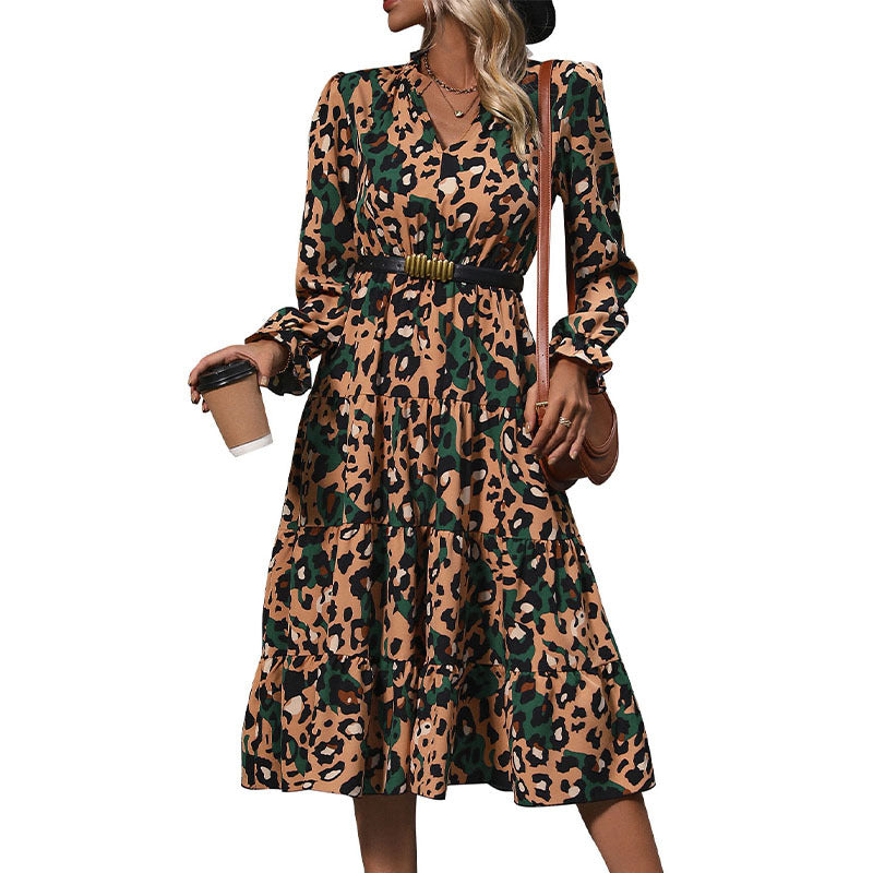 Women's wrap midi dress with leopard pattern, tiered skirt and elastic waist fit Mune Fashion