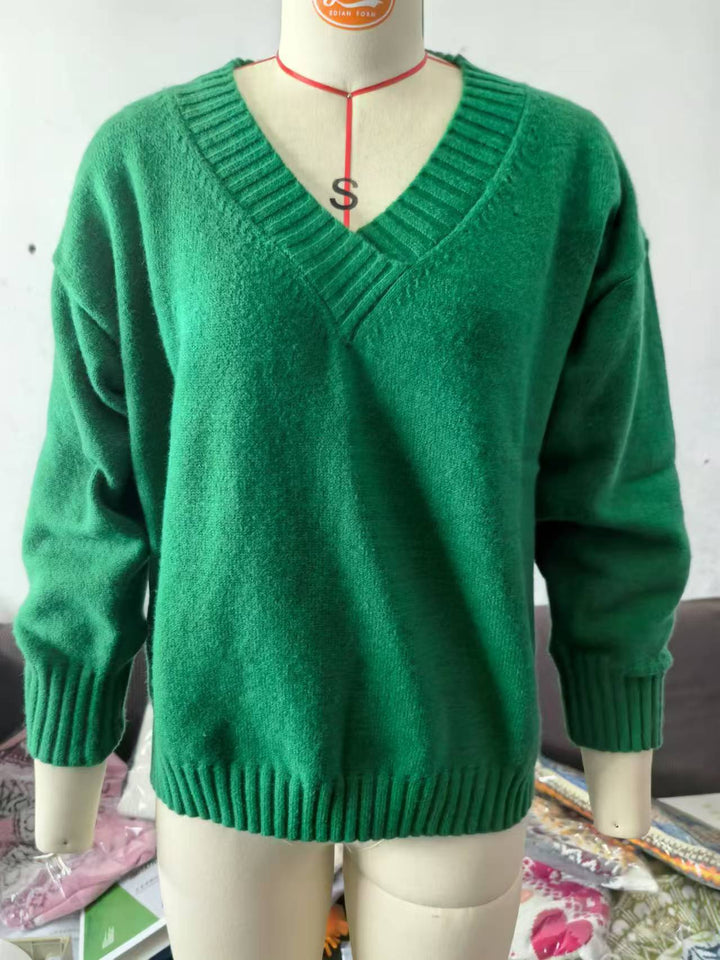 Women's Oversized V-Neck Knit Sweater with Ribbed Cuffs Mune Fashion