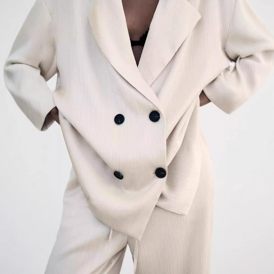 Ladies Oversized Double-Breasted Blazer with Pleated Structure and Three-Quarter Sleeves Mune Fashion