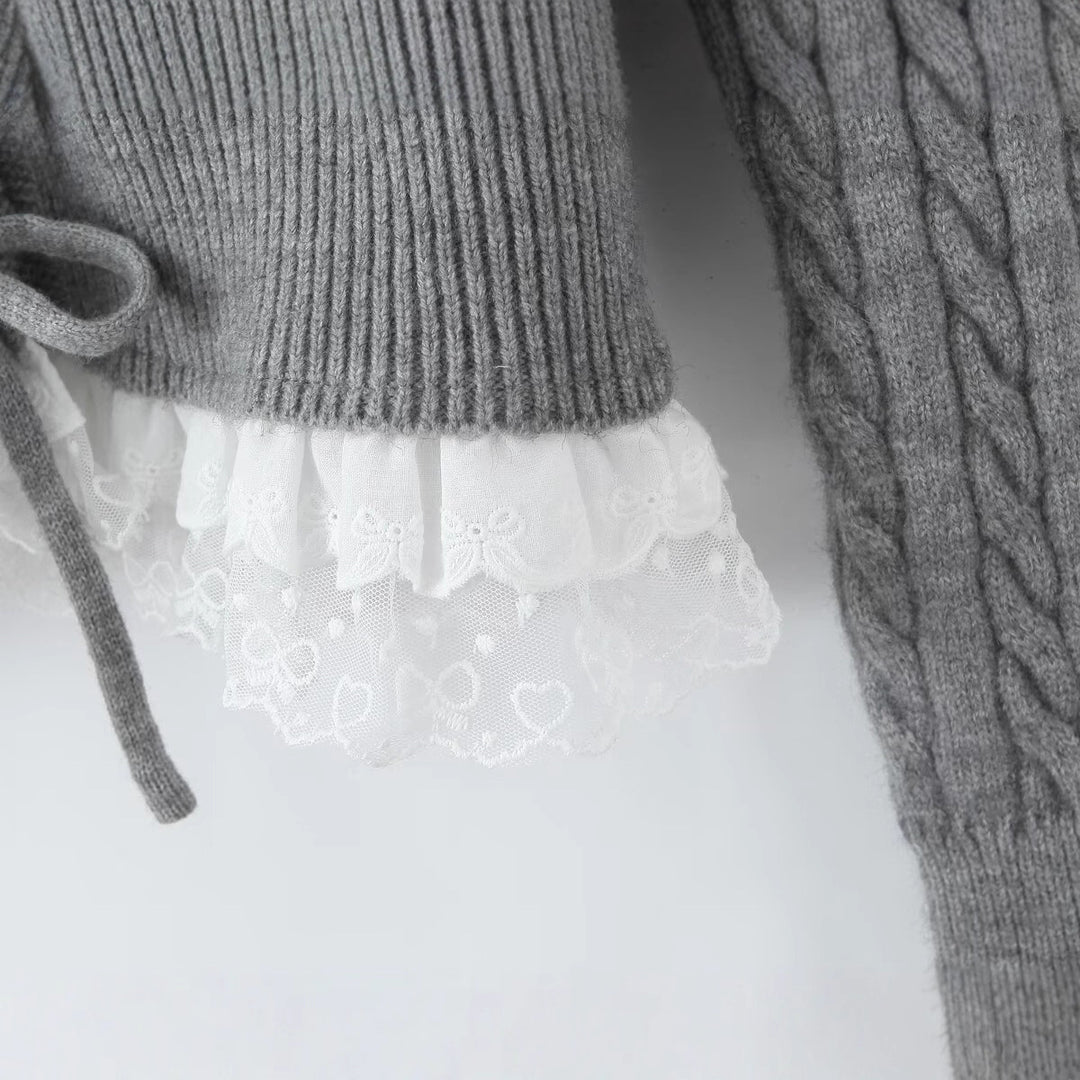 Women's cardigan with cable pattern, button placket, and lace frill Mune Fashion