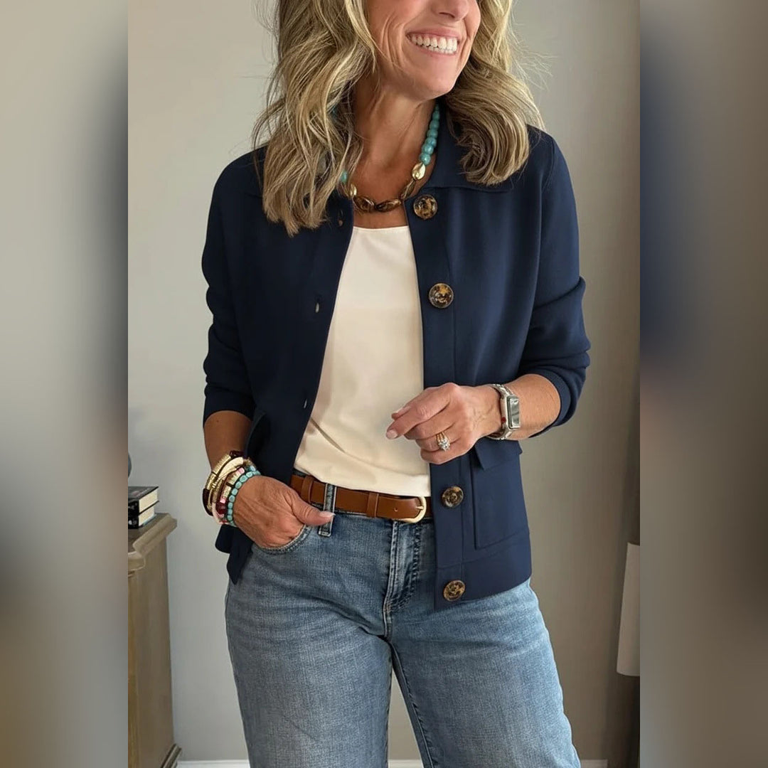 Women's short knitted cardigan with shirt collar, patch pockets, and horn buttons Mune Fashion