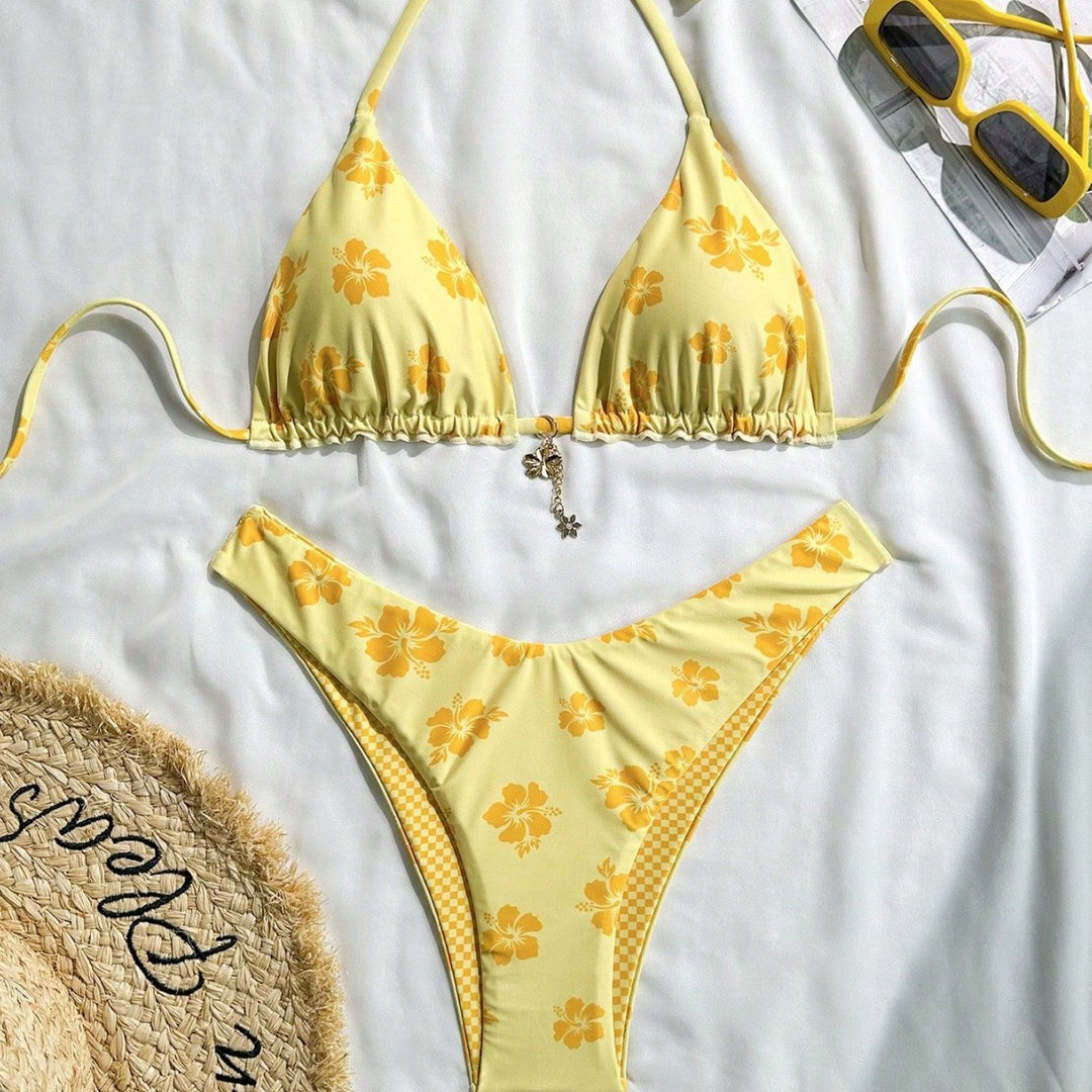 Women's Triangle Bikini with Playful Floral Design Mune Fashion