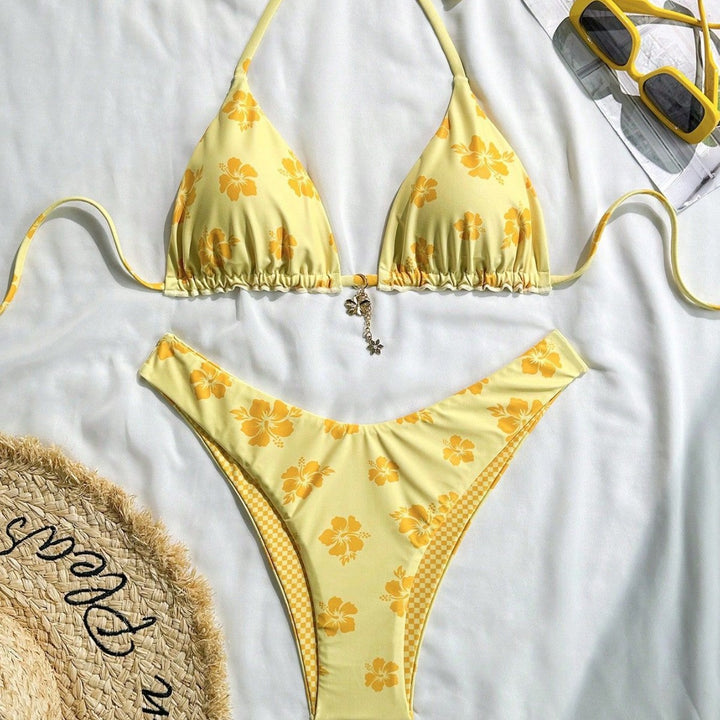 Women's Triangle Bikini with Playful Floral Design Mune Fashion