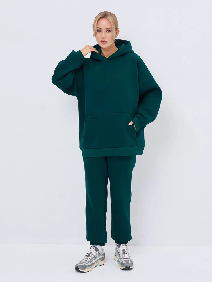 Women's oversized hoodie with kangaroo pocket and soft French terry Mune Fashion