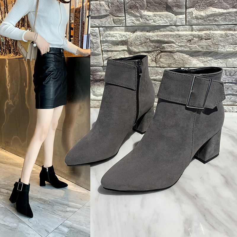 Women's elegant suede look ankle boot with mid-high block heel and wide buckle strap Mune Fashion