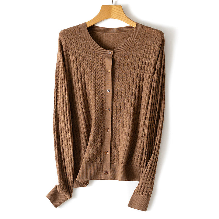 Women's fine knit cardigan with cable pattern, round neckline and button placket Mune Fashion
