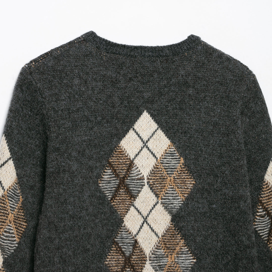 Women's Short-Cut Argyle Cardigan in Retro Knit with Golden Decor Buttons Mune Fashion