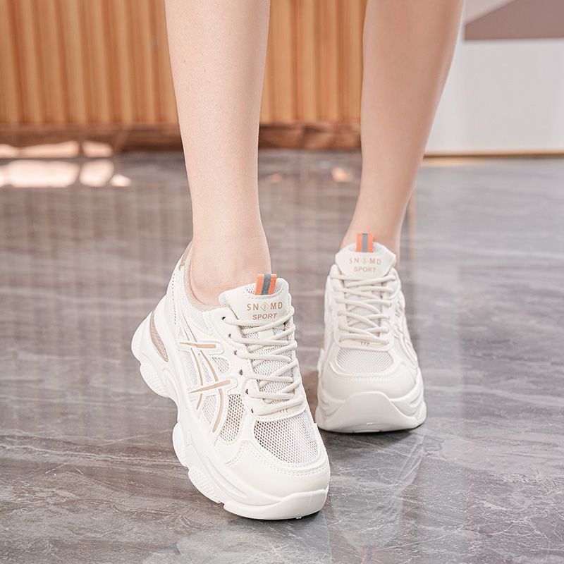 Women's sporty sneakers with breathable mesh and cushioning sole Mune Fashion