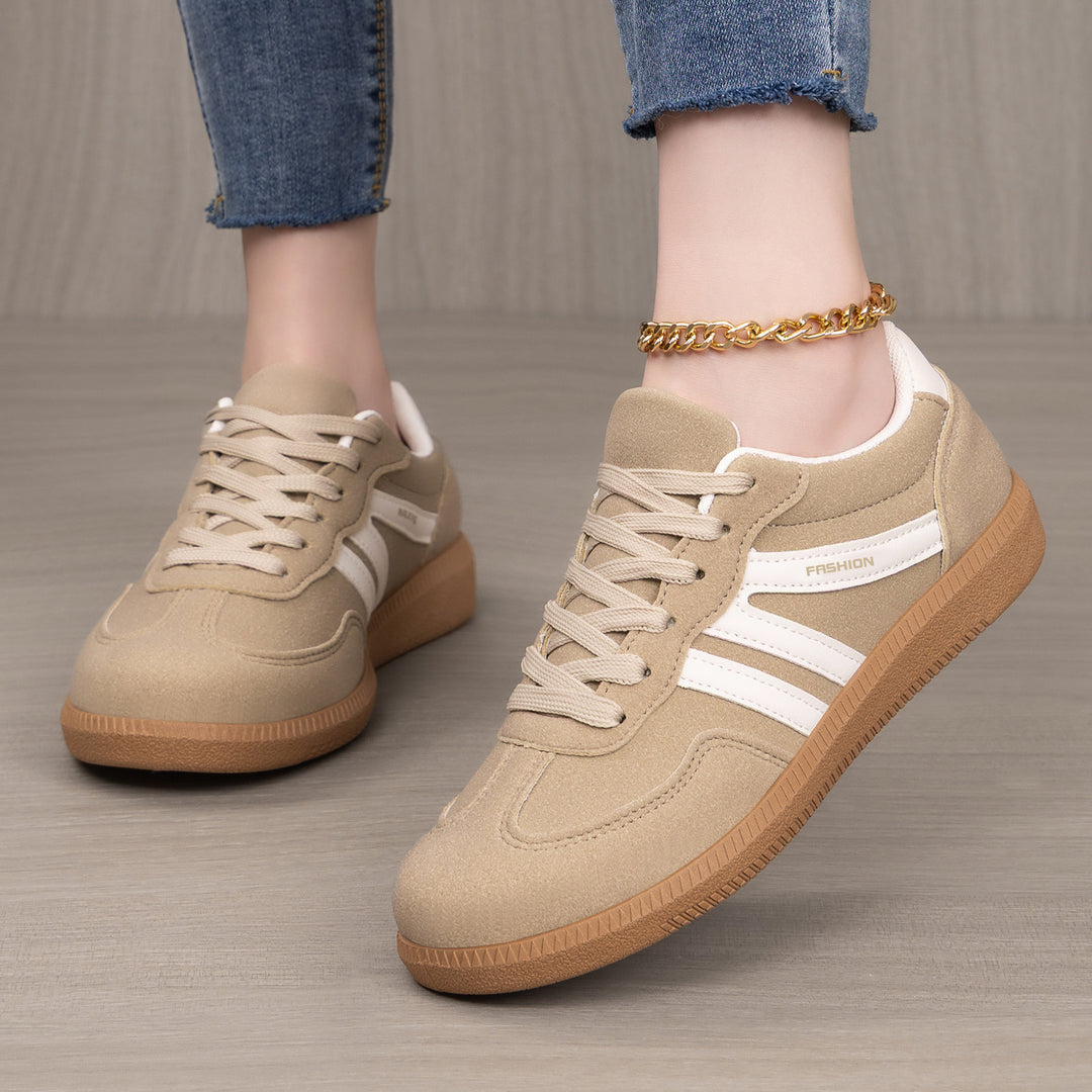 Women's retro-inspired low-top sneakers with suede and synthetic trims Mune Fashion