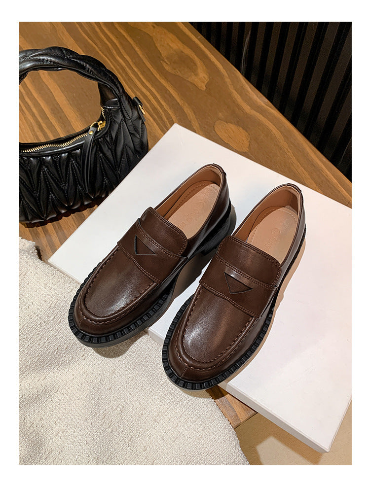 Ladies timeless penny loafers with profiled rubber edge and moccasin seam Mune Fashion