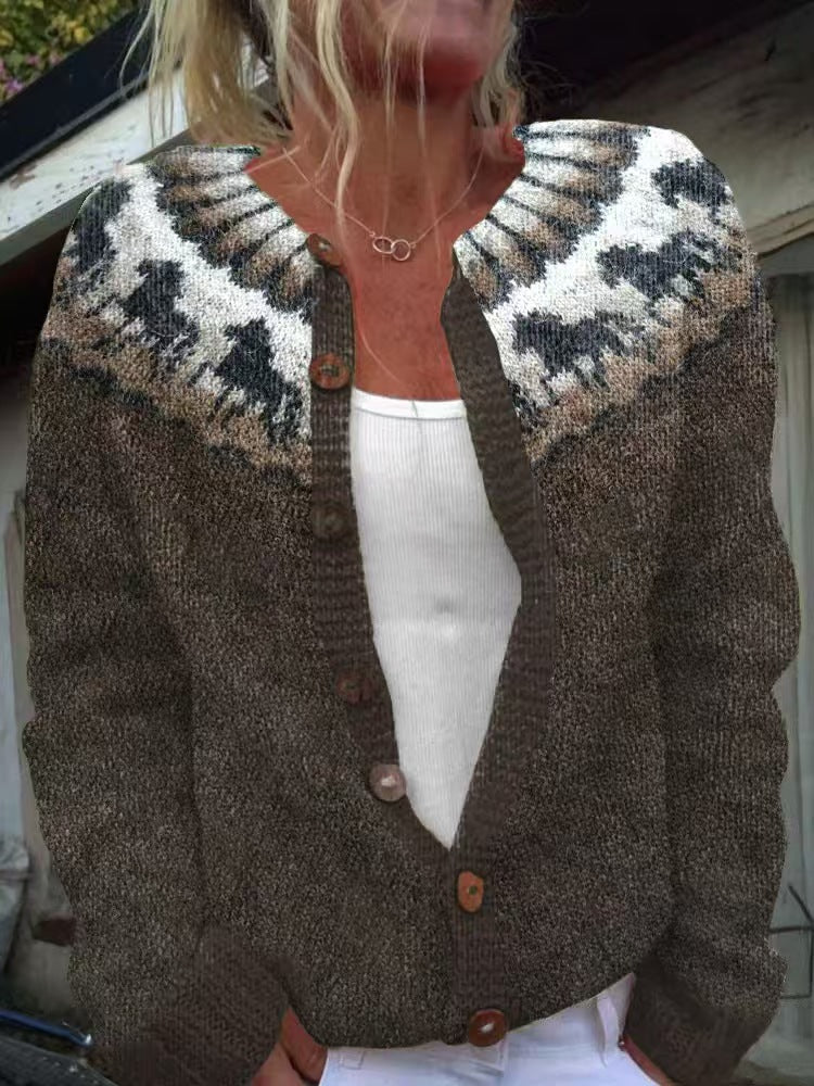 Women's patterned cardigan with round yoke, wooden buttons, and welt pockets Mune Fashion
