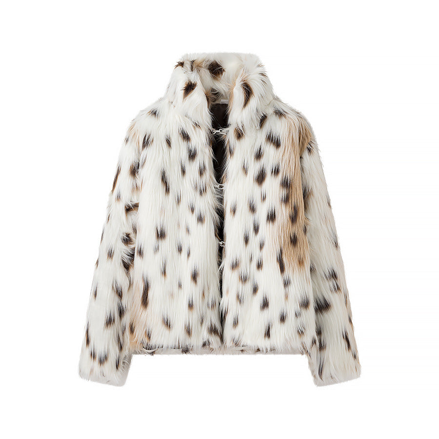 Ladies short fur jacket made of faux fur with leopard print and boxy silhouette Mune Fashion
