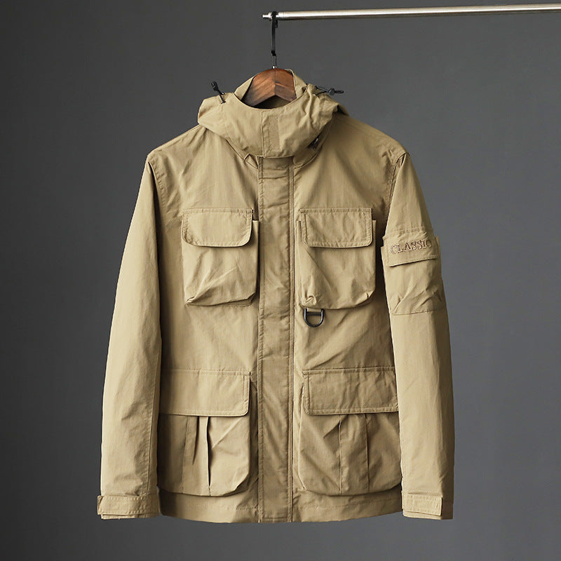 Men's urban field jacket with multiple pockets, wind-resistant surface and concealed hood Mune Fashion