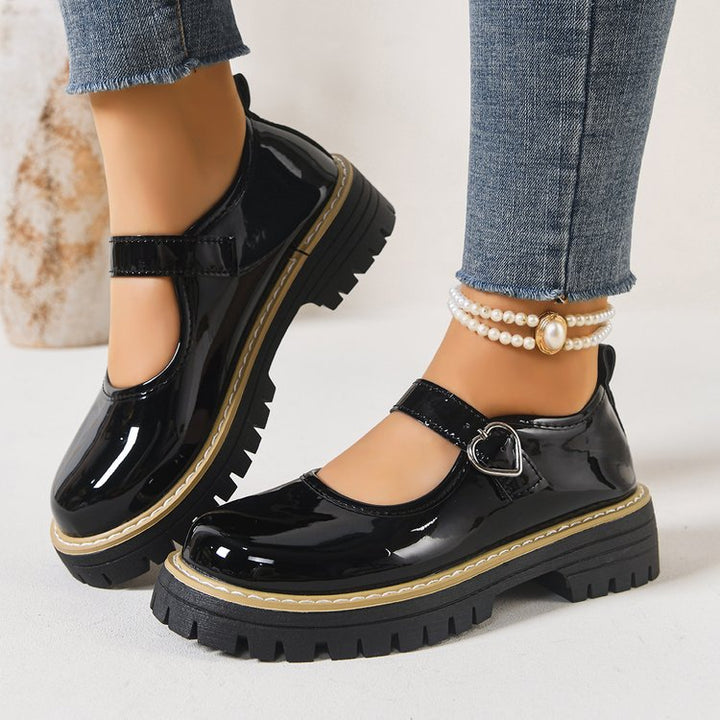 Damen Riemchen‑Slipper im Mary‑Jane‑Stil mit grober Profilsohle und Herzschließe Mune Fashion