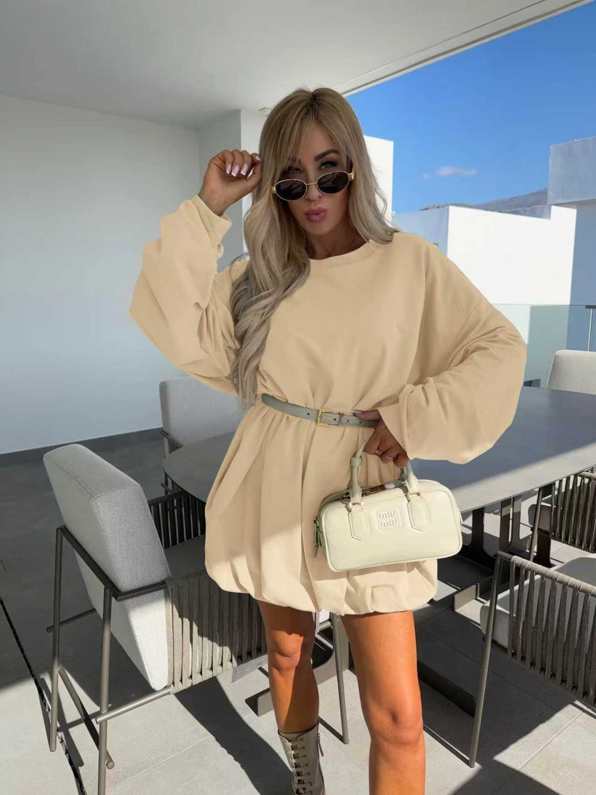 Ladies sweatshirt dress with balloon sleeves and waist belt Mune Fashion