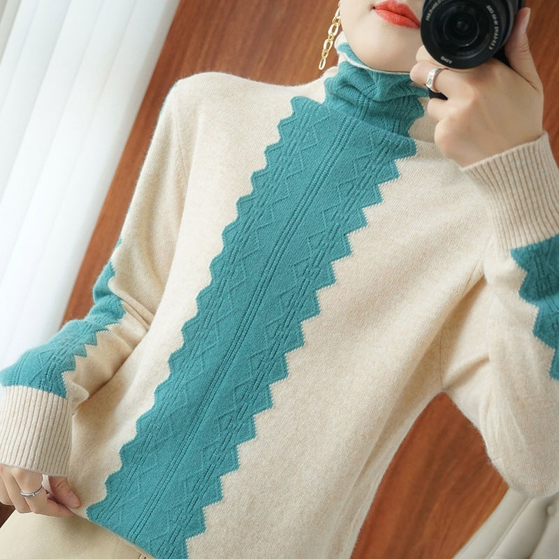 Women’s premium turtleneck sweater made of fine knit with centered lace cable structure Mune Fashion