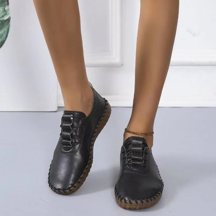 Women Lightweight Sneakers with Hand-Stitched Decorative Seam and Flexible Profile Sole Mune Fashion