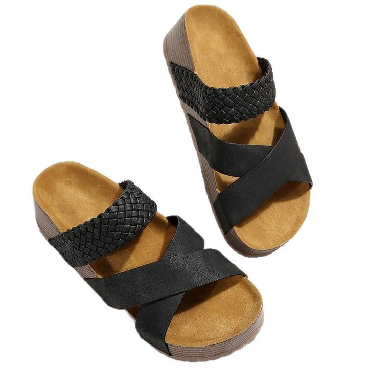 Damen Plateau-Pantolette mit geflochtenen Riemen, gekreuzter Zehenpartie und ergonomischer Keilsohle Mune Fashion