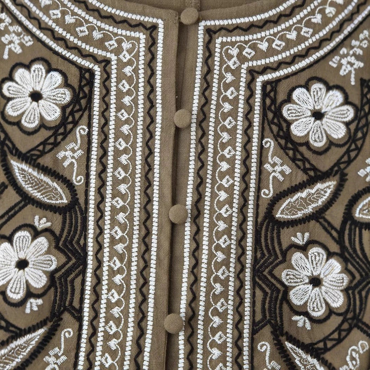 Women nan embroidered blouse with gathered waist, round neck and balloon sleeves Mune Fashion