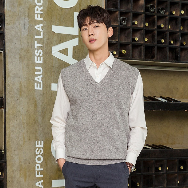 Men's Sleeveless Fine Knit Vest with V-Neck and Fine Cotton Blend Mune Fashion