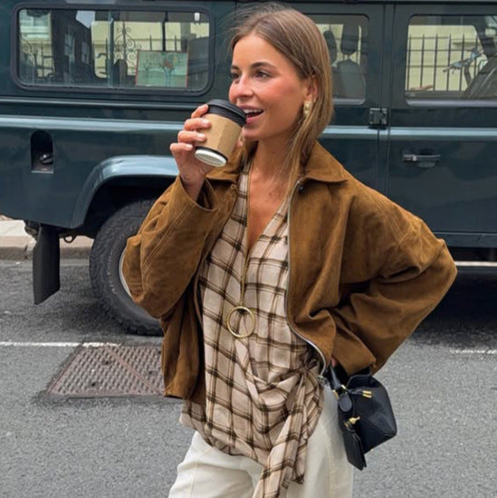 Women's short jacket made of suede leather with a shirt collar, boxy cropped cut, and hidden zip Mune Fashion
