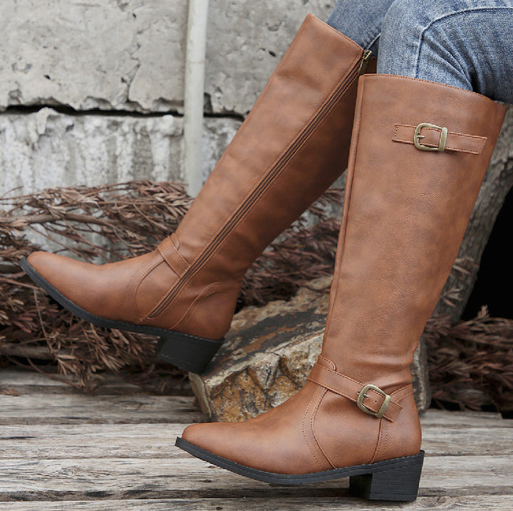 Women's knee-high boots in leather look with side zipper and decorative buckle Mune Fashion