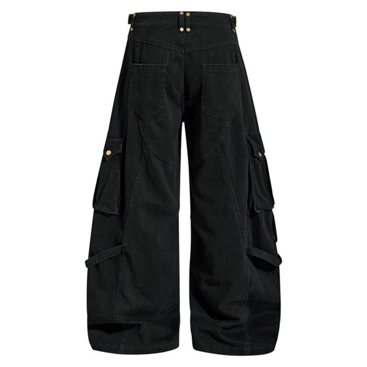 Women wide cargo culotte pants with adjustable straps, large flap pockets, and balloon silhouette Mune Fashion