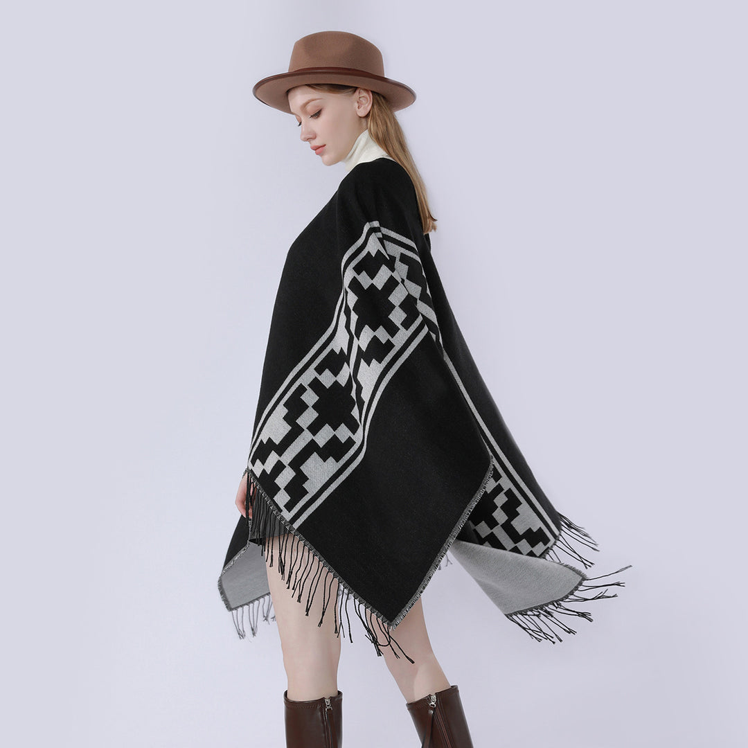 Women's Oversize Cape with geometric Jacquard, fringe hem and reversible function Mune Fashion