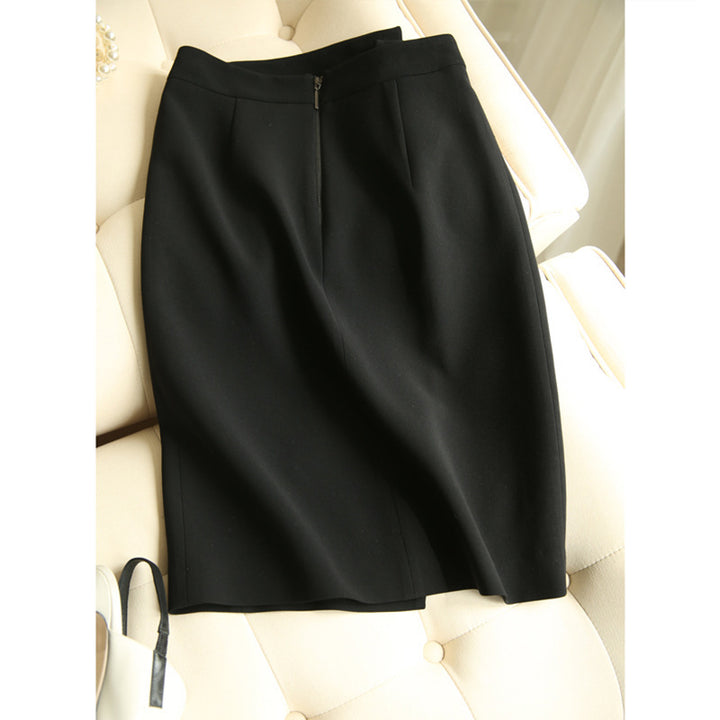 Ladies Figure-hugging Pencil Skirt with Button Details Mune Fashion