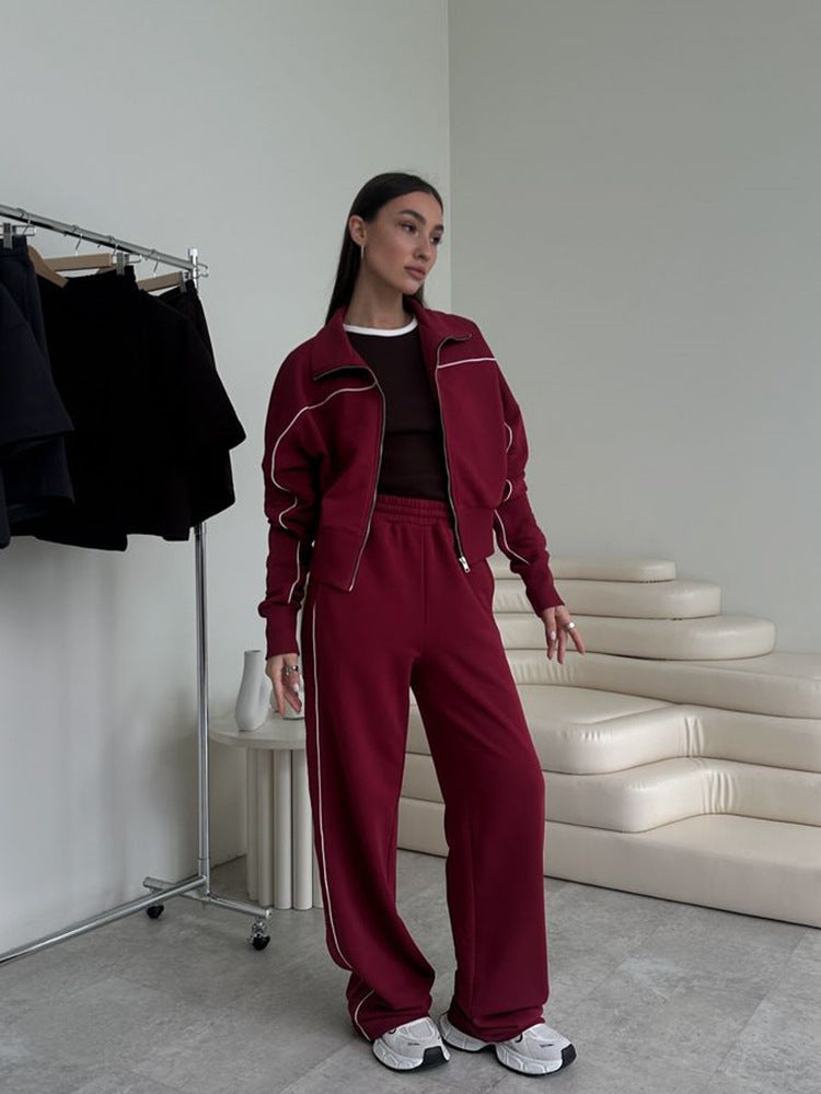Women's two-piece sport loungewear set with stand-up collar and contrast piping Mune Fashion