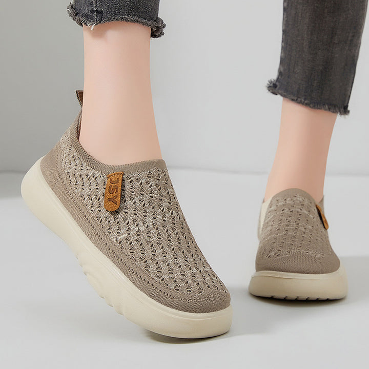 Women's knitted slip-on sneakers in sock-like design with breathable upper material and padded comfort sole Mune Fashion