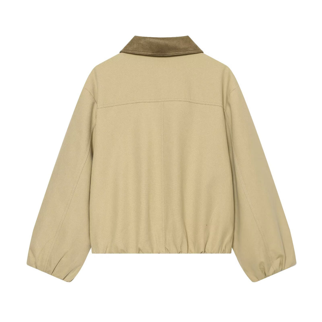 Women's short jacket in boxy look with velour collar and elastic hem.