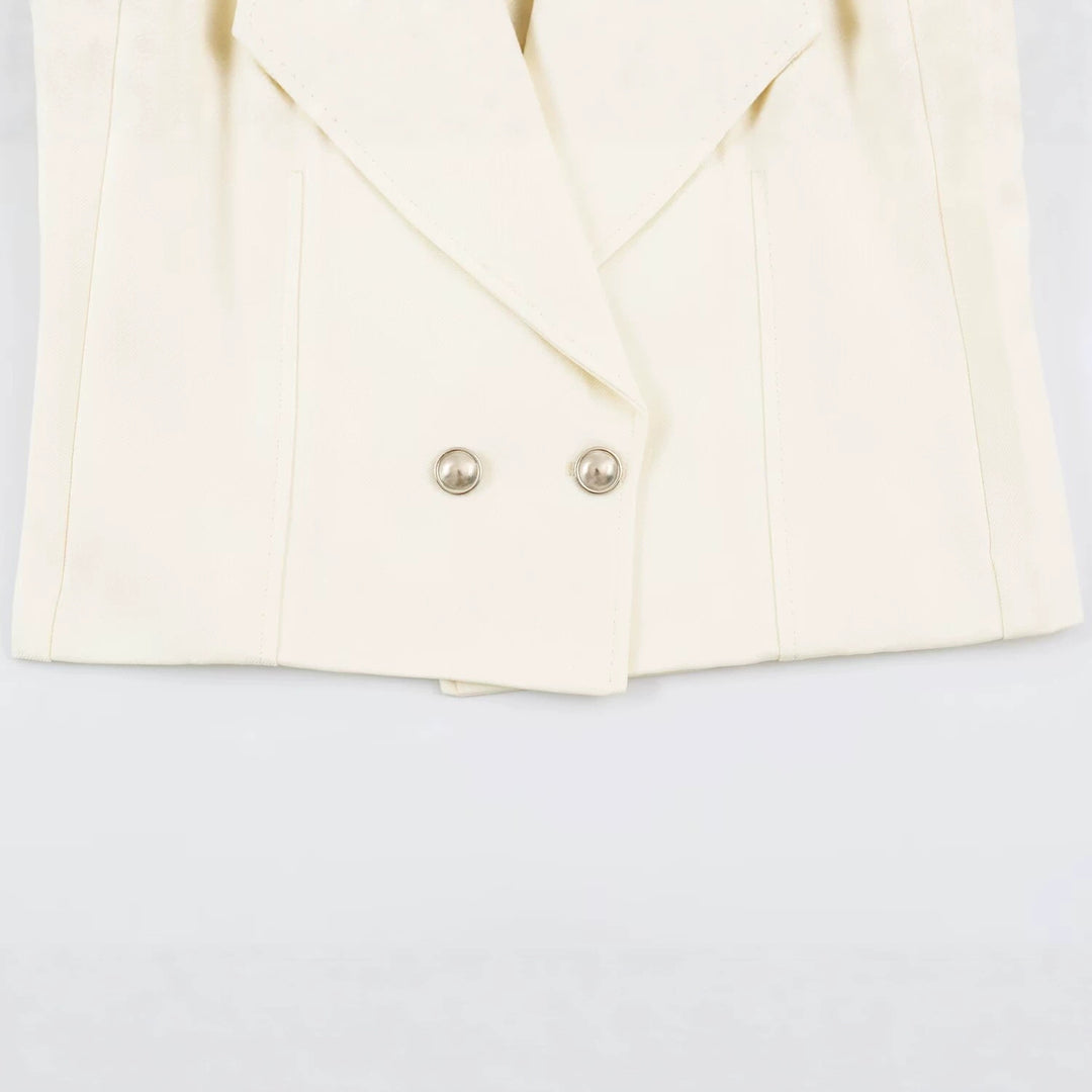 Women's short blazer in boxy cut with oversized lapels and double-breasted Mune Fashion