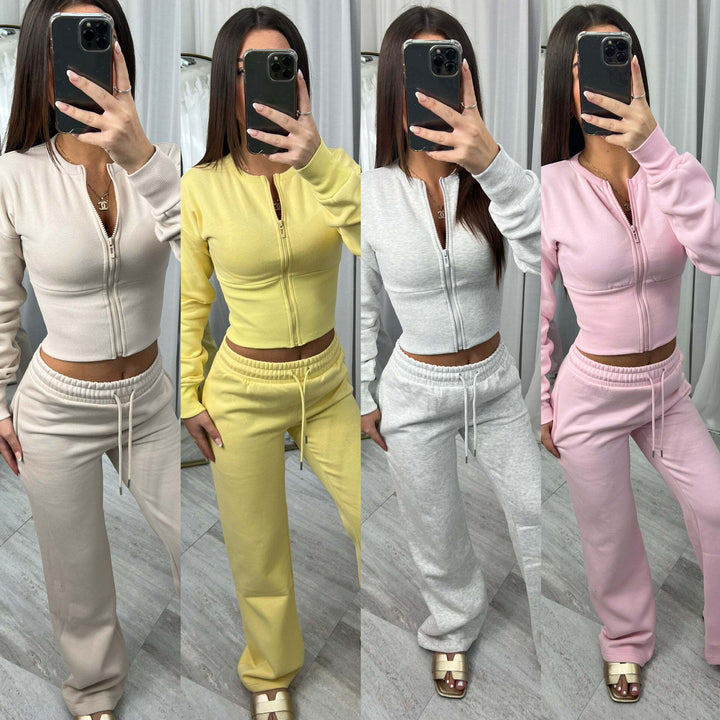 Women's short zip-cropped shirt with shaping waistband and wide relaxed sweatpants with drawstring Mune Fashion