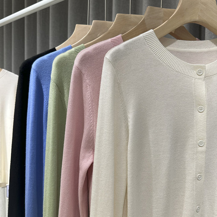 Women's lightweight fine-knit cardigan with round neckline, tailored fit & extended cuffs Mune Fashion