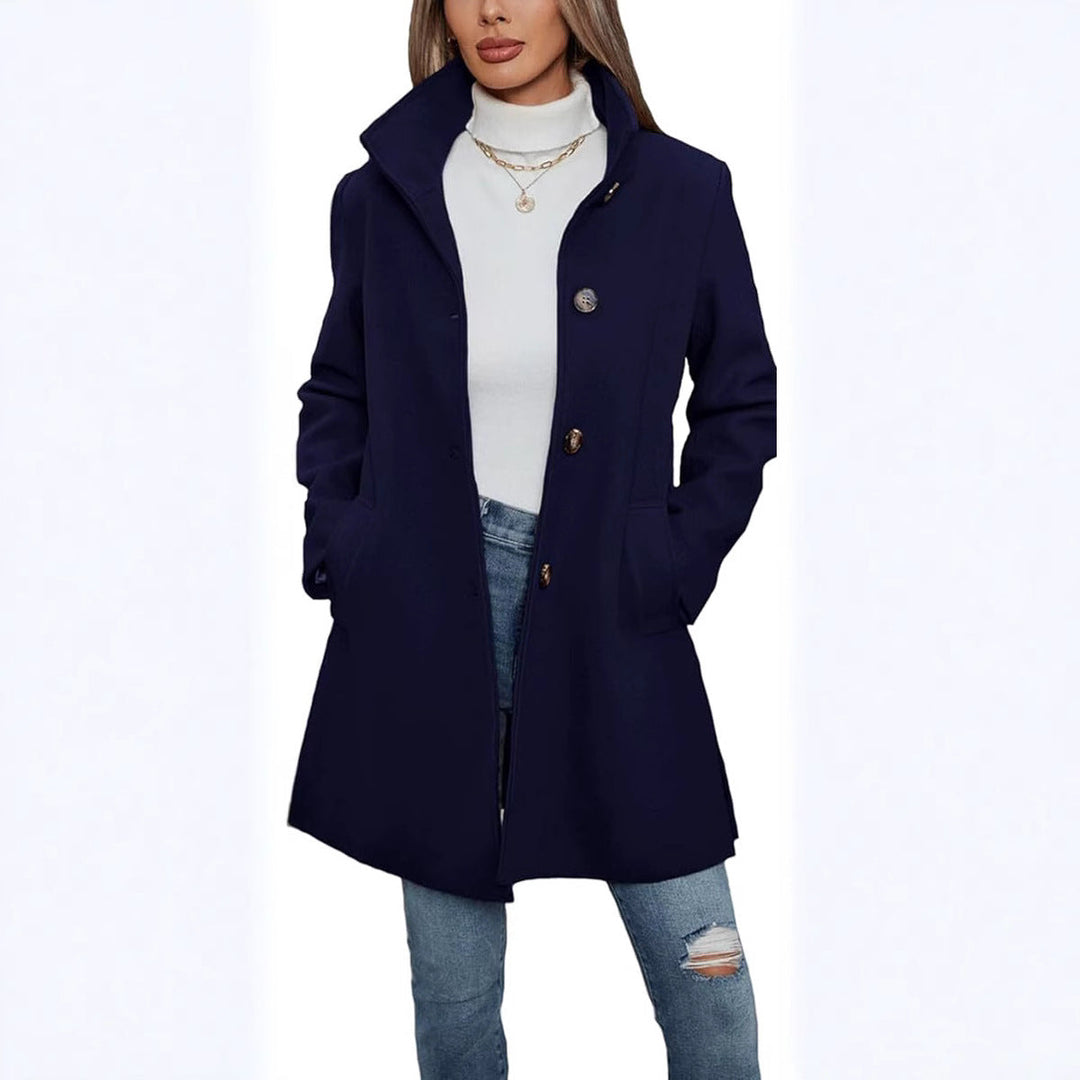 Women's Elegant Wool Coat with High Collar and Practical Pockets Mune