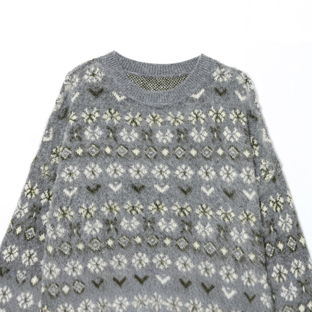 Women's patterned Norwegian sweater made of soft knit yarn with round neckline Mune Fashion
