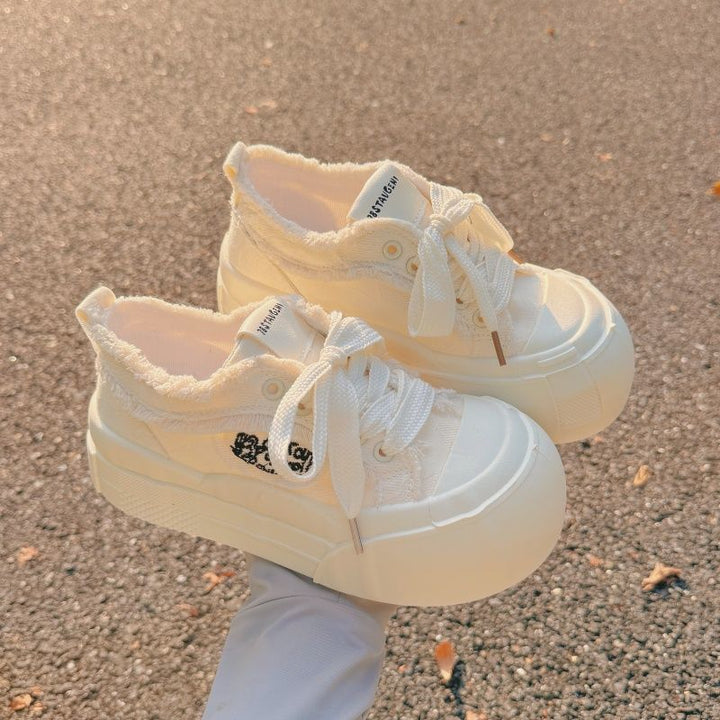 Women's leisure sneaker with padded inner sole Mune Fashion and innovative sole Mune Fashion