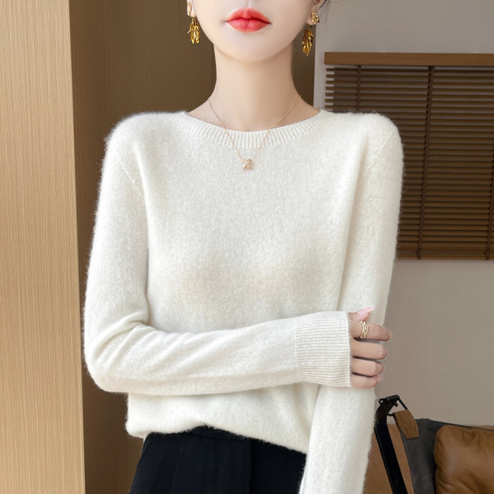 Women's Soft Mohair-Effect Round Neck Sweater with Fine Ribbed Hem and Light Oversize Fit Mune Fashion