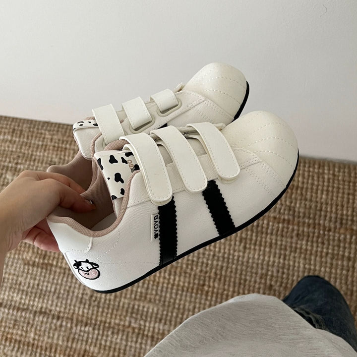 Women's sneakers with practical Velcro fasteners and fun animal designs Mune Fashion