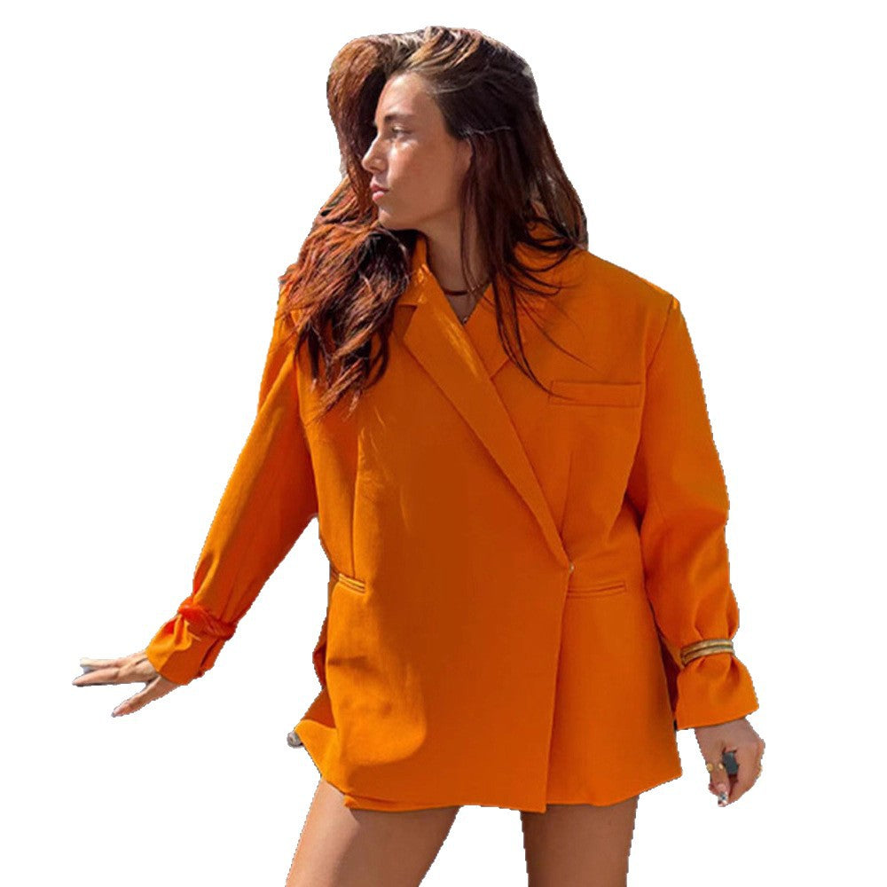 Women's oversized blazer with boxy silhouette, concealed closure and flap pockets Mune Fashion